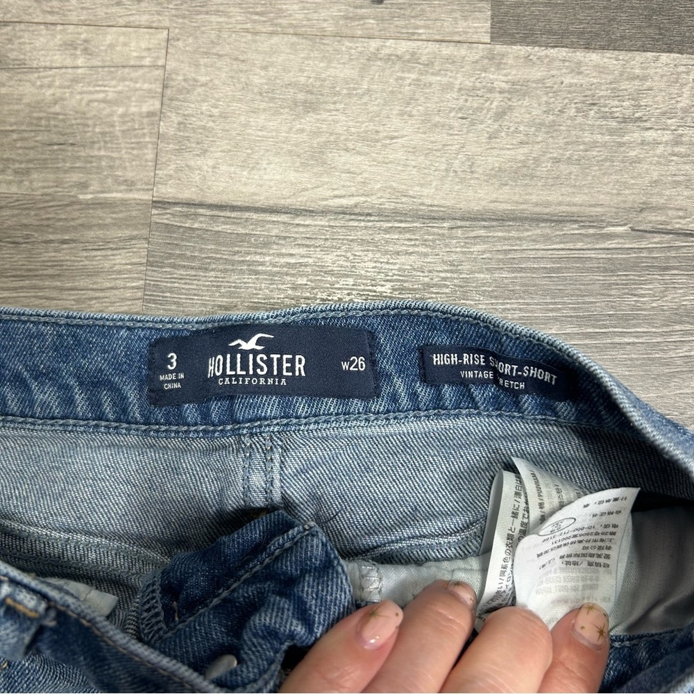 Hollister Blue Denim Jean Shorts with White Embroidery - Picture 5 of 8